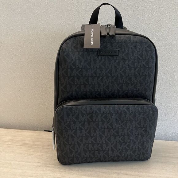 Michael Kors Signature EVERETT BLACK FRONT POCKET LARGE BACKPACK BAG UNISEX NEW - Picture 2 of 12